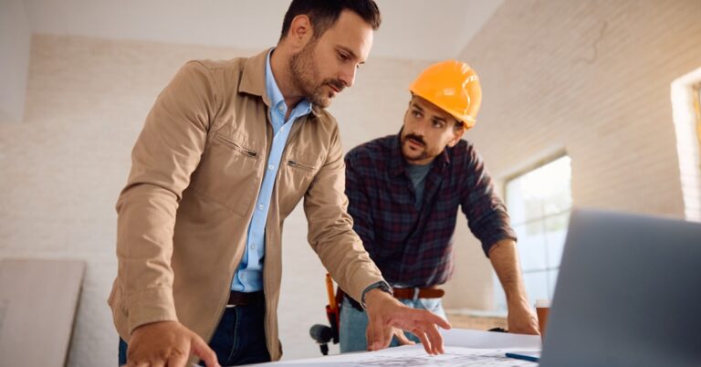 a2zbuilders 450833 man contractor plans blogbanner1